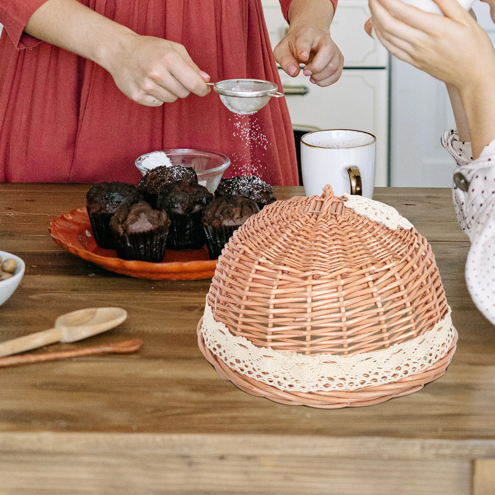 

Premium Round Food Cover Dome for Cakes Desserts Baked Goods Pizza Bread Protection Dustproof Wicker Style Home Bbq Picnic Party
