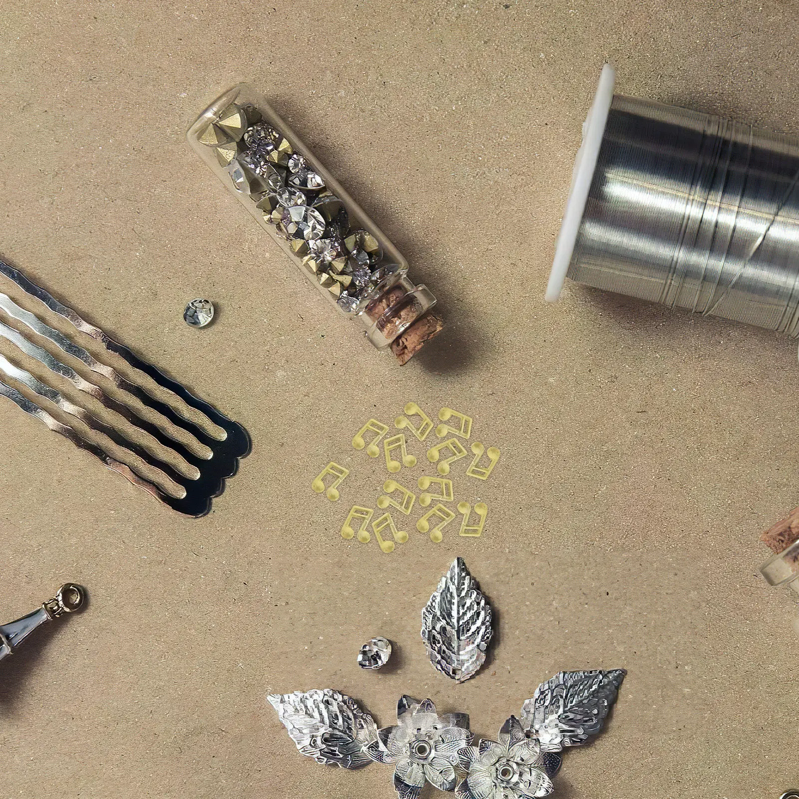 

100 шт. металлических шармов в виде музыкальных символов для УФ-смолы, фурнитура для изготовления украшений своими руками, материалы для рукоделия из эпоксидной смолы, шармы в виде музыкальных нот