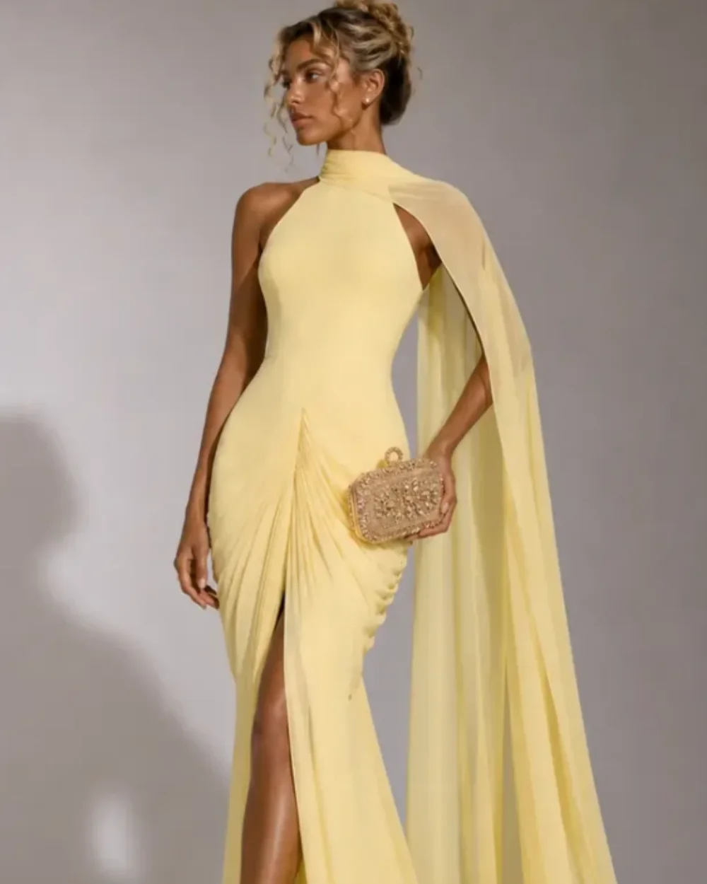 Customized Elegant Women Chiffon Ruched Pleat Sheath Evening Dresses Fashion Halter Sleeveless Floor Lenght Slit Prom Dresses