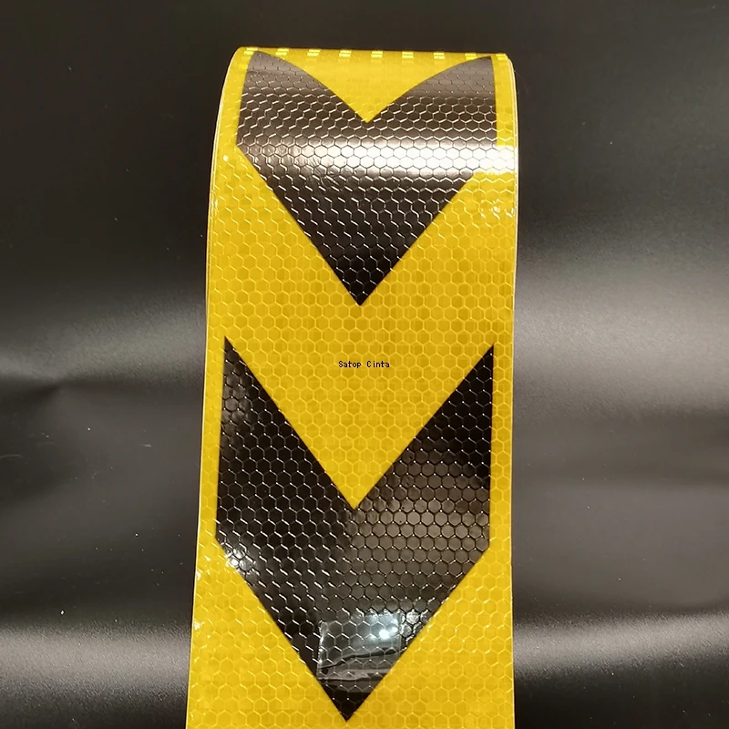 10 cm * 5 m Freccia Materiale riflettente Nero-Giallo Nastri di avvertimento di sicurezza di pericolo Strisce riflettenti adesive impermeabili per