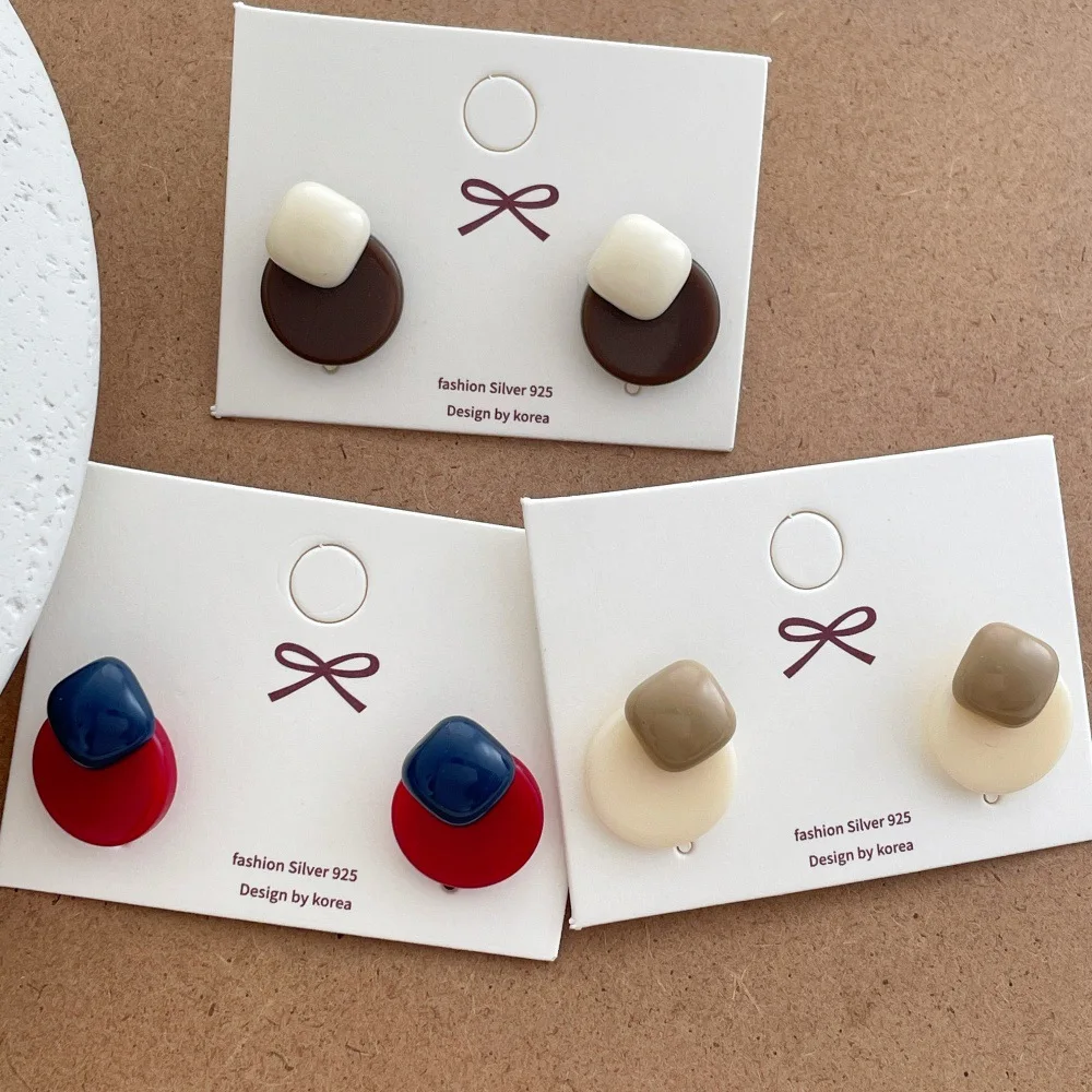 brincos-de-resina-assimetricos-minimalistas-exclusivos-e-versateis-para-o-dia-a-dia-acessorios-de-joalheria-elegantes-e-leves