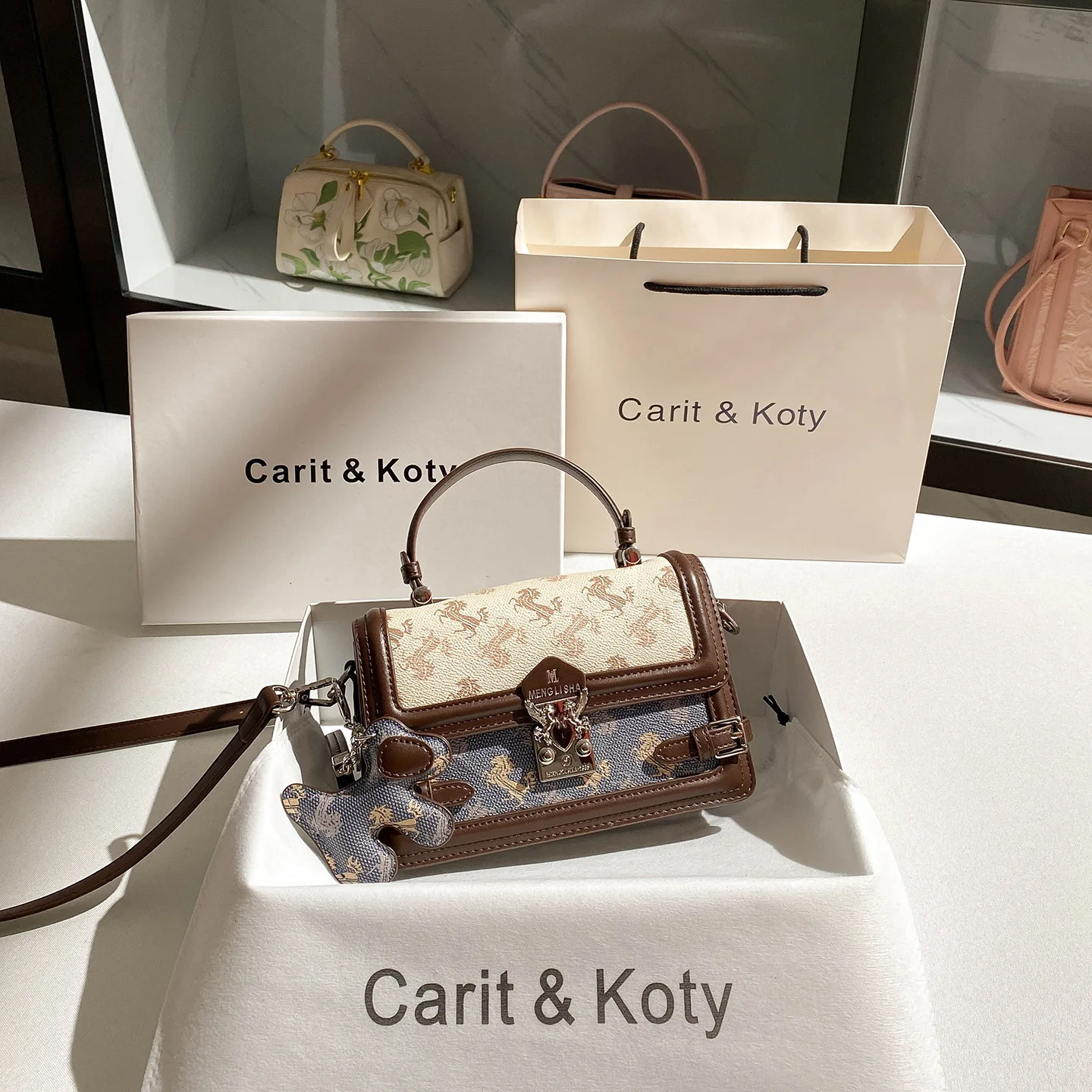 

Women's Trendy Elegant Vintage Diaper Bag Minimalist Designer Leather Tote For Luxury Commuter And Stylish Fashion Shopper