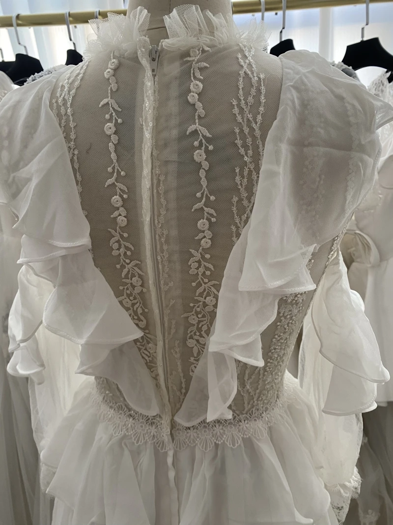 CloverBridal Cheap Worthy Off spalla maniche lunghe in rilievo pizzo + Chiffon a-line lungo treno collo alto abiti arruffati de mariée 333