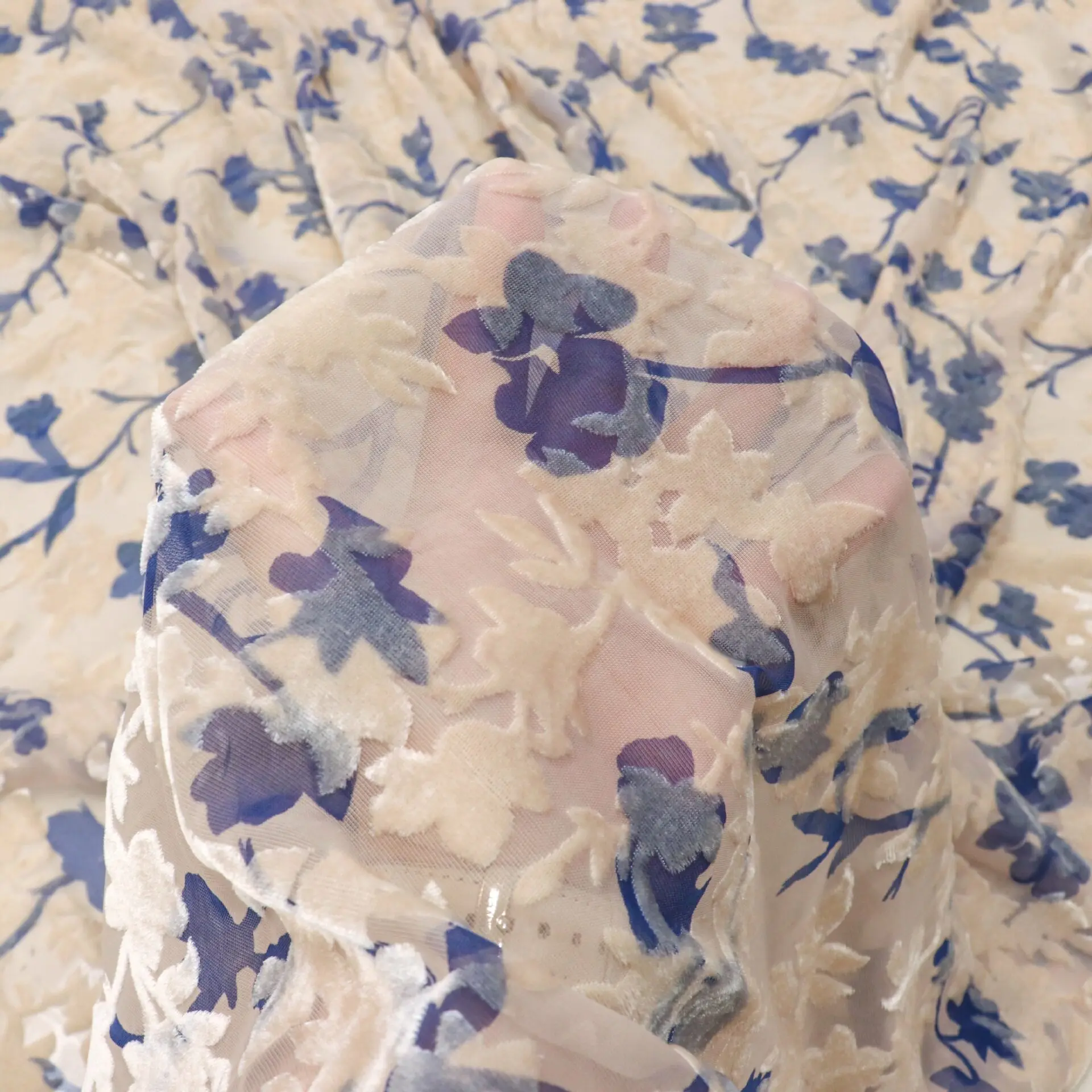 Patterned Nylon Velvet Designer Fabric with Printed Surface and 140 CM Width for Cheongsam Apparel and Creative Textile Projects