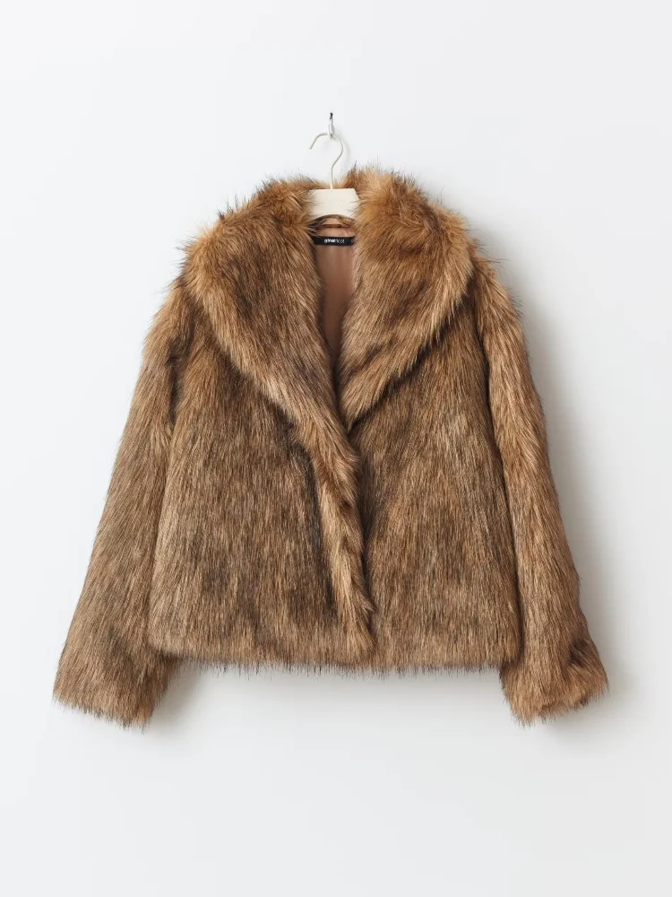 Luxury Brown Women\'s Fluffy Faux Fur Warm Short Coat Chic Lapel Collar Long Sleeve Furry Jacket Winter 2024 Lady High Streetwear