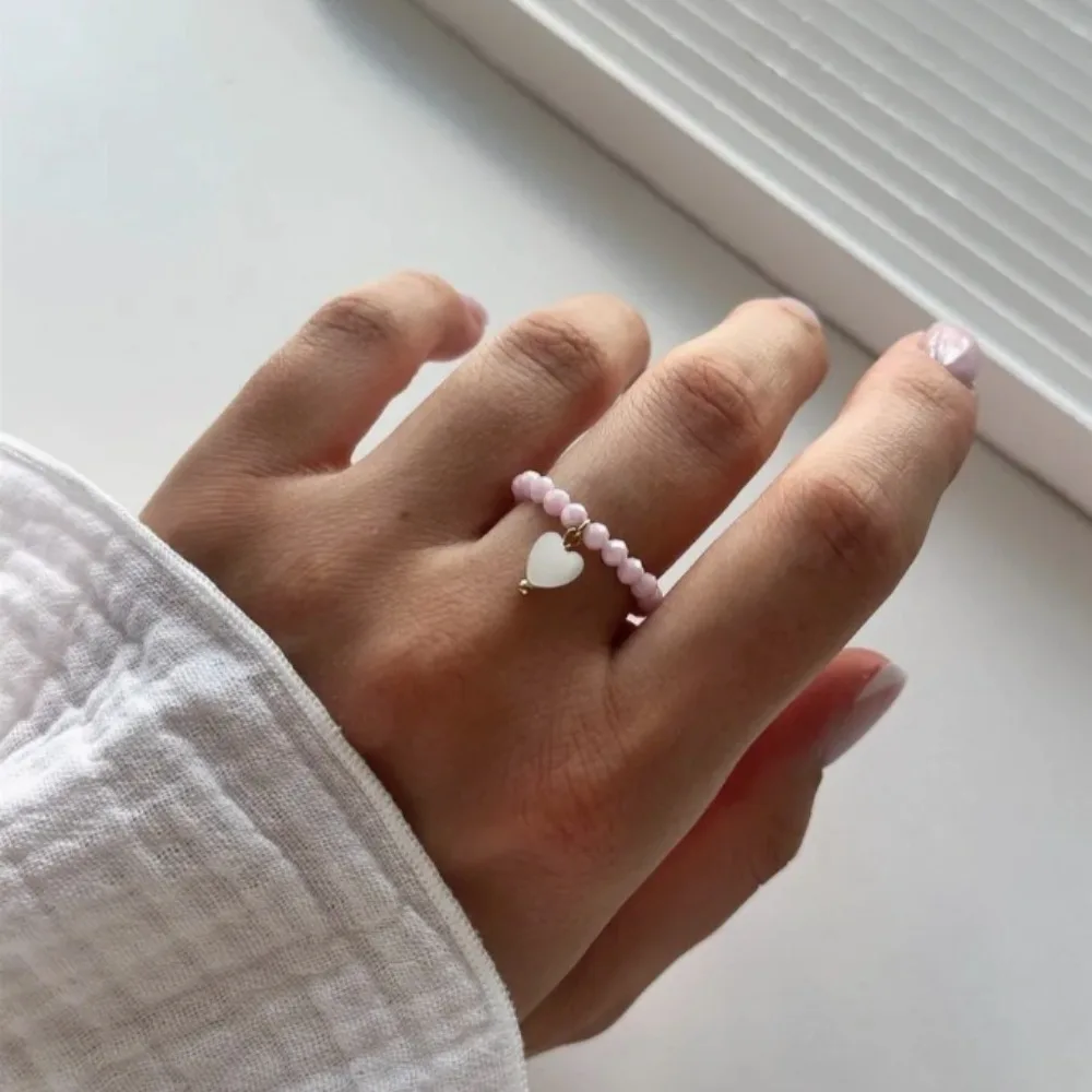 Sweet Creative String of Beads Elastic Cord Heart Shape Shell Pendant Rings for Women Elegant Round Bead Rings Jewelry Gift