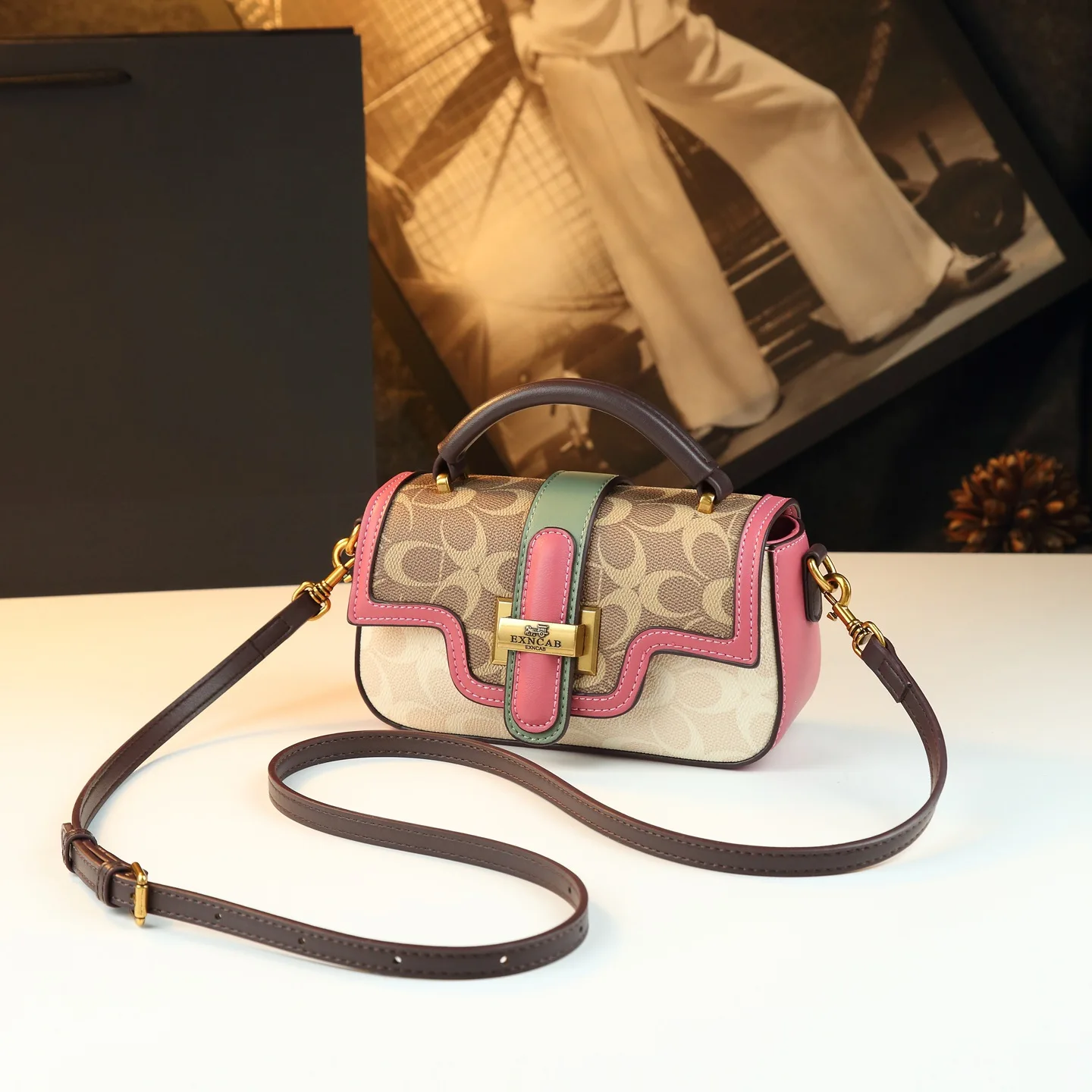 

Women's Minimalist Diaper Bag Elegant Crossbody Handbag Luxury Vintage Tote Designer Leather Classic Parisian Designer Bag