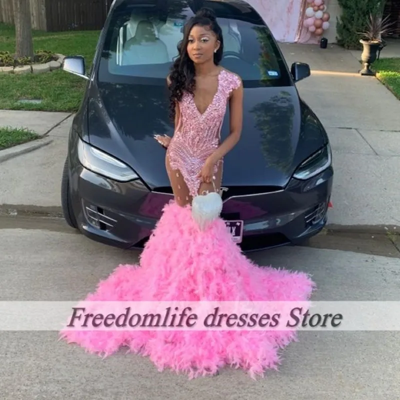 Pink Crystal Prom Dresses For Black Girl 2025 Luxury Feathers Mermaid Evening Gowns Robe De Bal Party Dress Customized