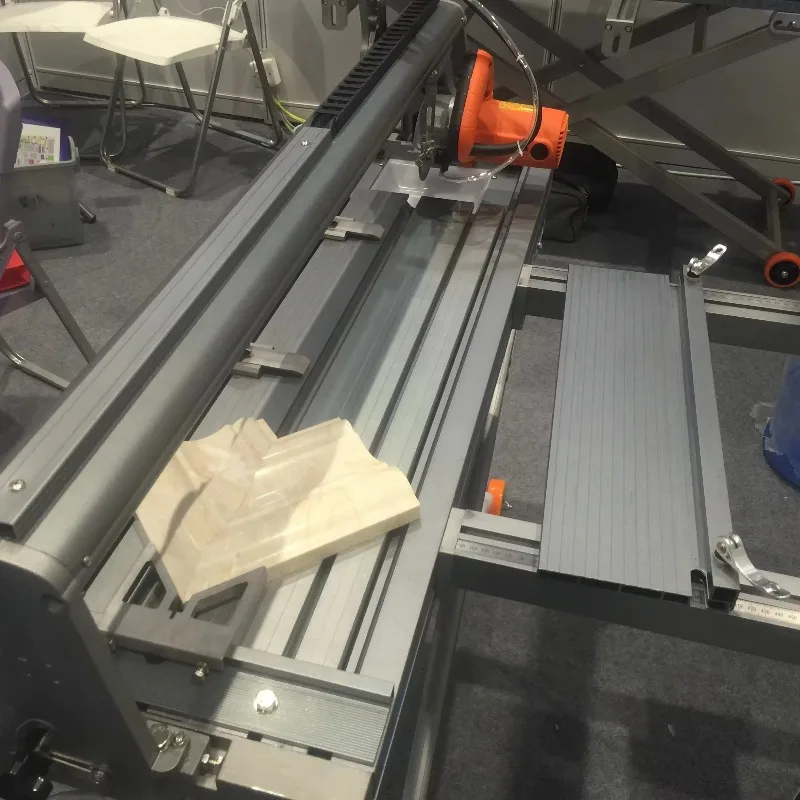 เครื่องตัดขอบมุม 45 องศาแบบพกพา เครื่องตัดหินเคลื่อนที่สำหรับกระเบื้องเซรามิก