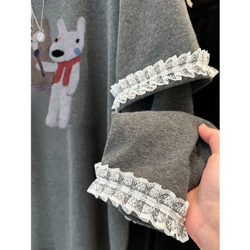 Women Casual Loose Comfortable O-neck Tops Spring Chic Lace Patchwork Cartoon Printing Long Sleeve T-Shirt