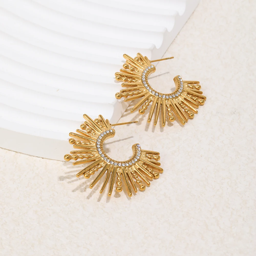 E.B.belle Edelstahl C-förmige Ohrstecker mit Strass, süße Statement-Ohrringe, anlaufbeständig, passend für Damenschmuck – Detail 5