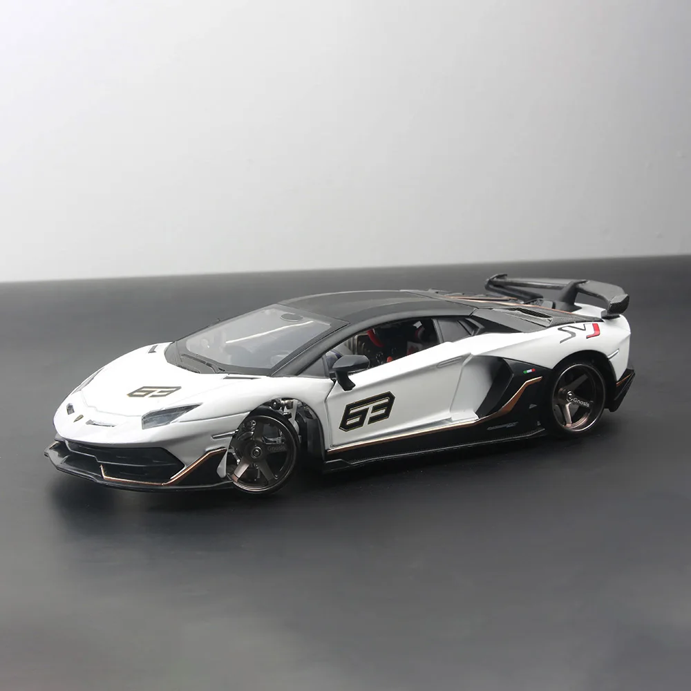 FATJAY RC Drift MINI-Q8 Toyota Supra 1/24 4AWD dengan Cangkang Logam Model Remote Control Mobil Balap RC
