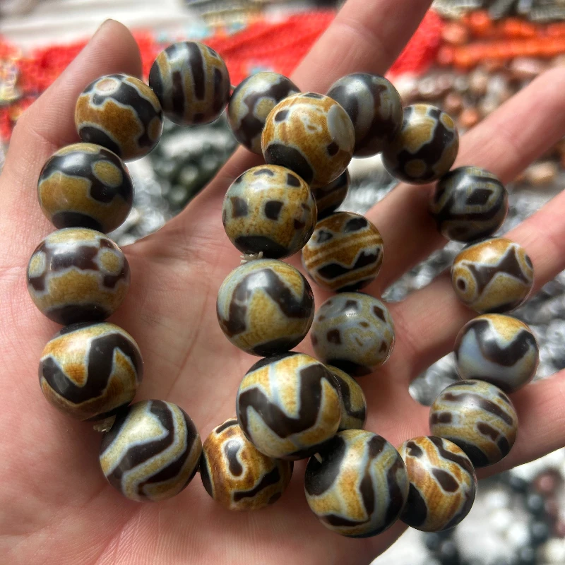 Natural 18mm agate colored Gobi jade candy colored bracelet, fashionable and versatile temperament, protective and blessing gift