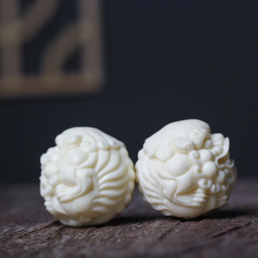 Natural Tagua Nut Carved Pixiu Health Hand Balls Pair Massage Hand Play Ornament For Elder Collectible Craft Gift