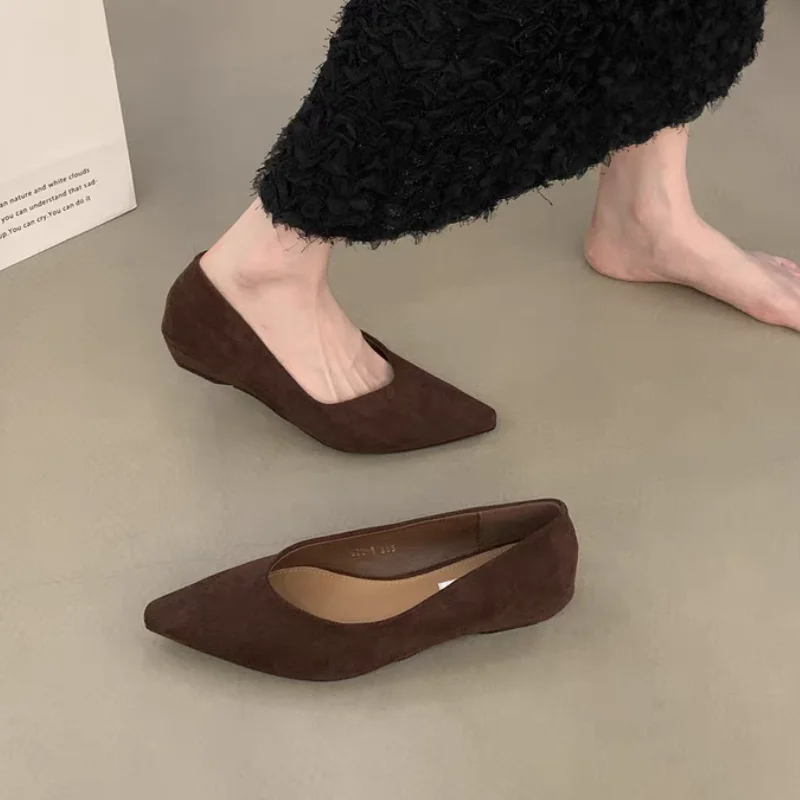 2025 Nuova Primavera Autunno Nuovo Spessore Tacchi Alti Bassi Donne Marrone Nero Scarpe da Lavoro Ufficio Flock Pompe per Le Signore Scarpe Comfort