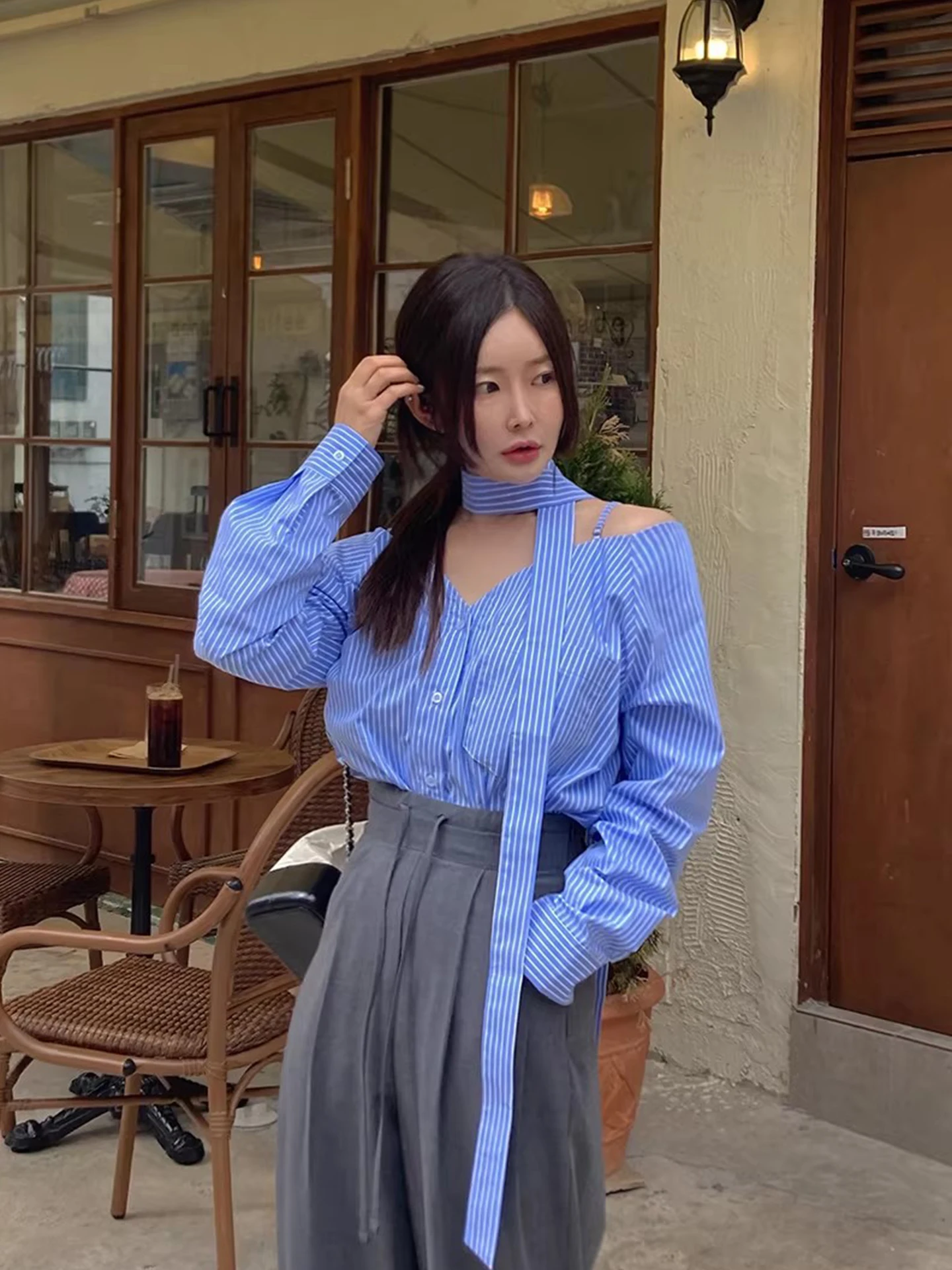 

Свободная женская блузка с длинным рукавом и открытым плечом, корейский стиль, для повседневной носки, из полиэстера