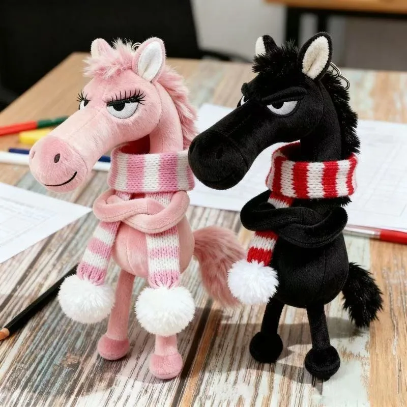 Trendiger frecher Pferde-Schlüsselanhänger im Fantasy-Stil, Handwerkskunst, Pony mit Schal, gefüllte Simulationspferd-Raumdekoration