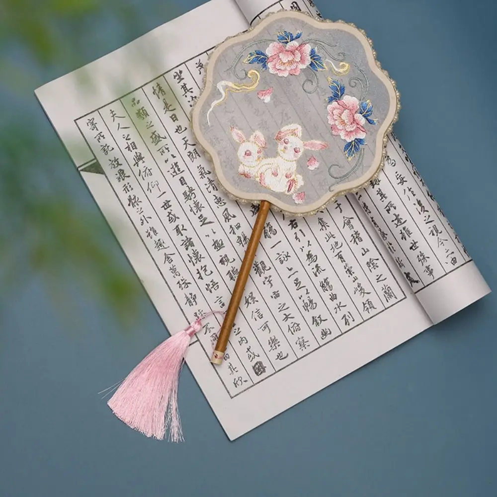 Home Decor Classical Round Fan Vintage Embroidered Silk Fan With Tassel Semi-transparent Hand Fan Female Costume Hanfu Cheongsam