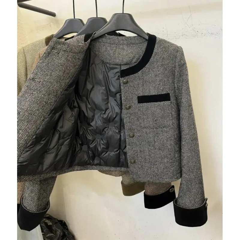 الشتاء Thiened Fce اصطف ort القطن Jaet المرأة الدافئة Sli Faionable الخريف الشتاء جديد Sle ملابس خارجية معطف