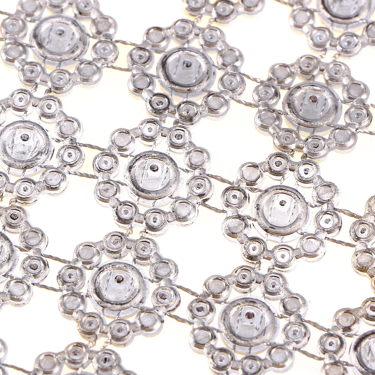 

Crystal Ribbon Diamond Flower Shape Mesh Wrap Roll Faux Rhinestone for Wedding Birthday Bridal Shower Vase Cake Chair Party