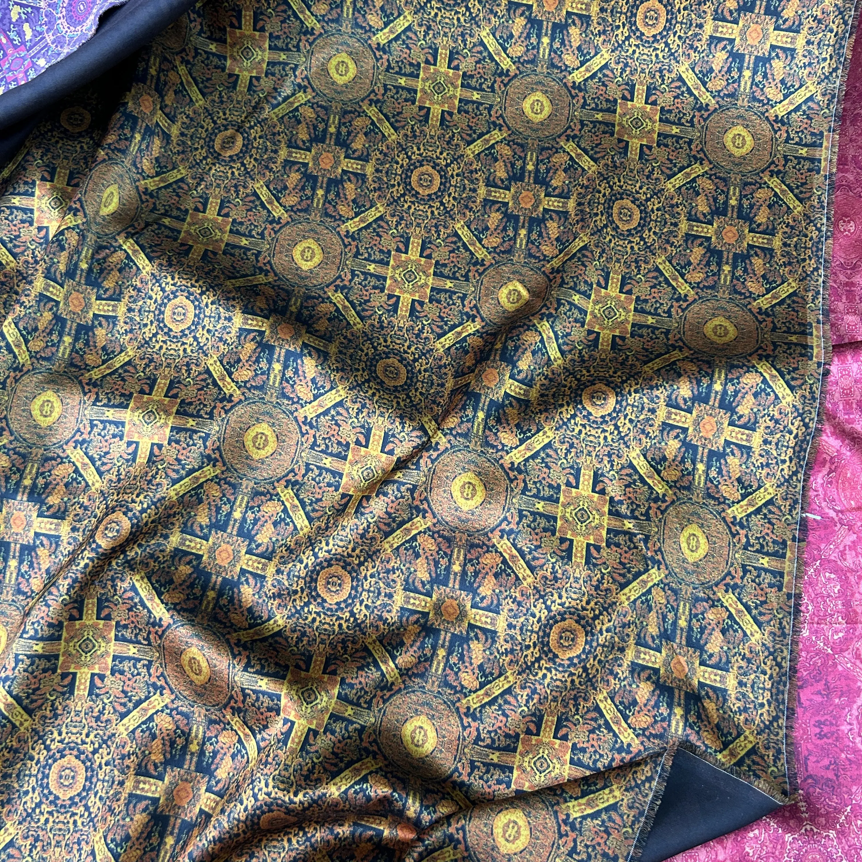 Octopus Silk Soteil Gambiered Guangdong Silk Cloth Silk Silk Vest Coat Chinese Style Traditional Hanfu Fabric