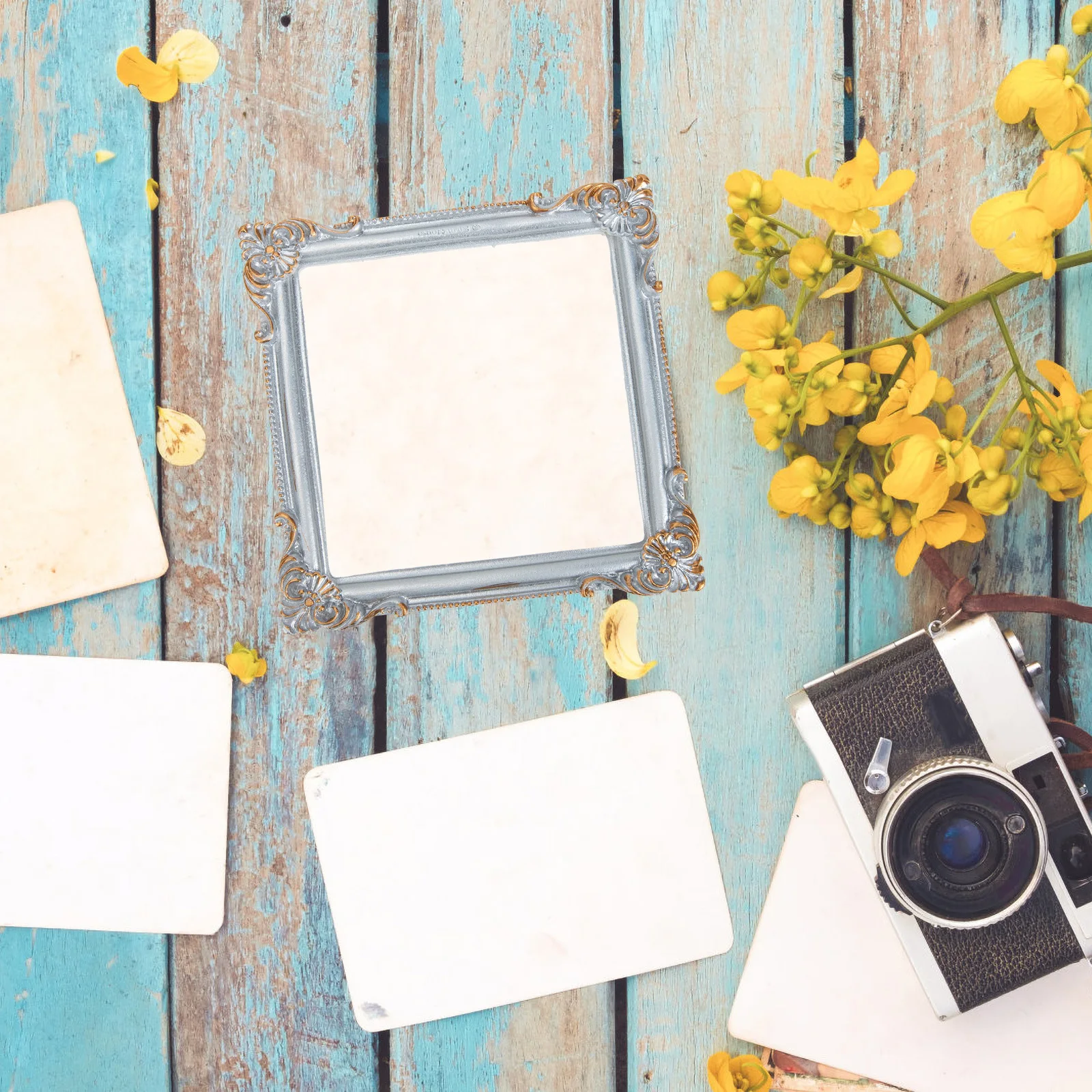 

Vintage Photo Frame Prop Resin Decorative Retro Picture Frame for Jewelry Display and Home Decor Photography Props