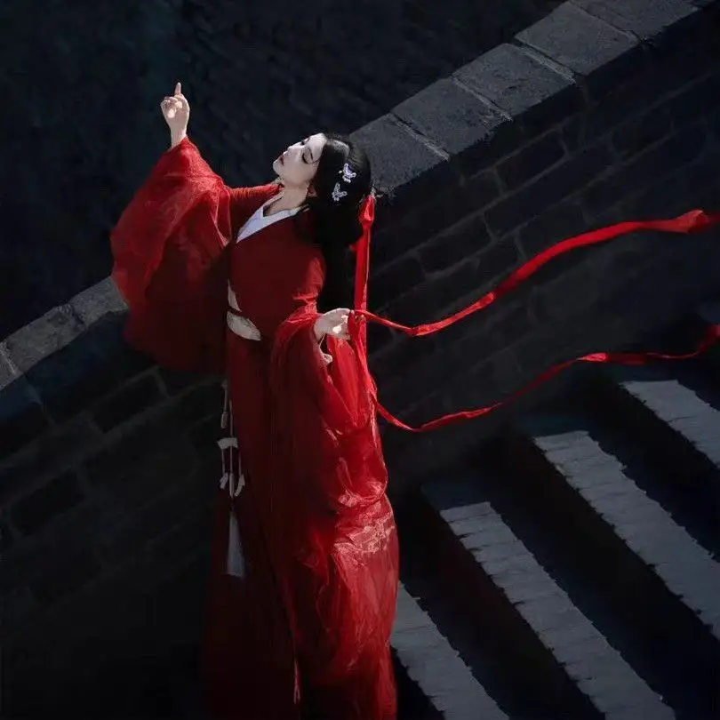 

Pre Ancient Red Hanfu Women's Chinese Warrior States Period Long Tail Robe Halloween Event Cosplay Costume Large Sleeve Han Suit