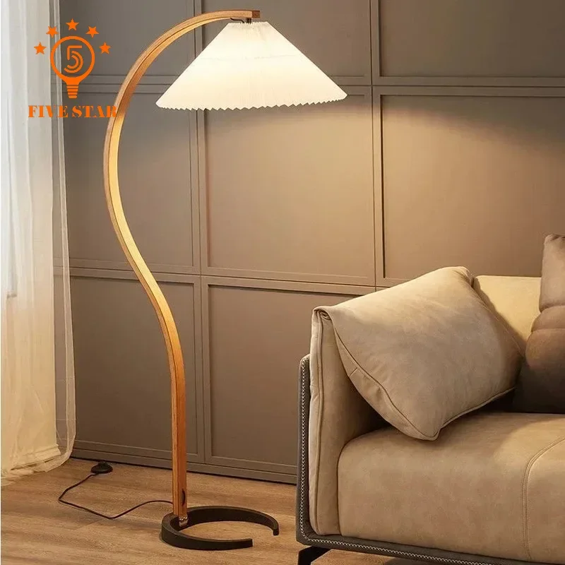 Modern Designer Floor Lamps Soild Wood Fabric Lampshade Fixtures Woonkamer Bedroom Bedside Study Cafe Restaurant Standing Lights