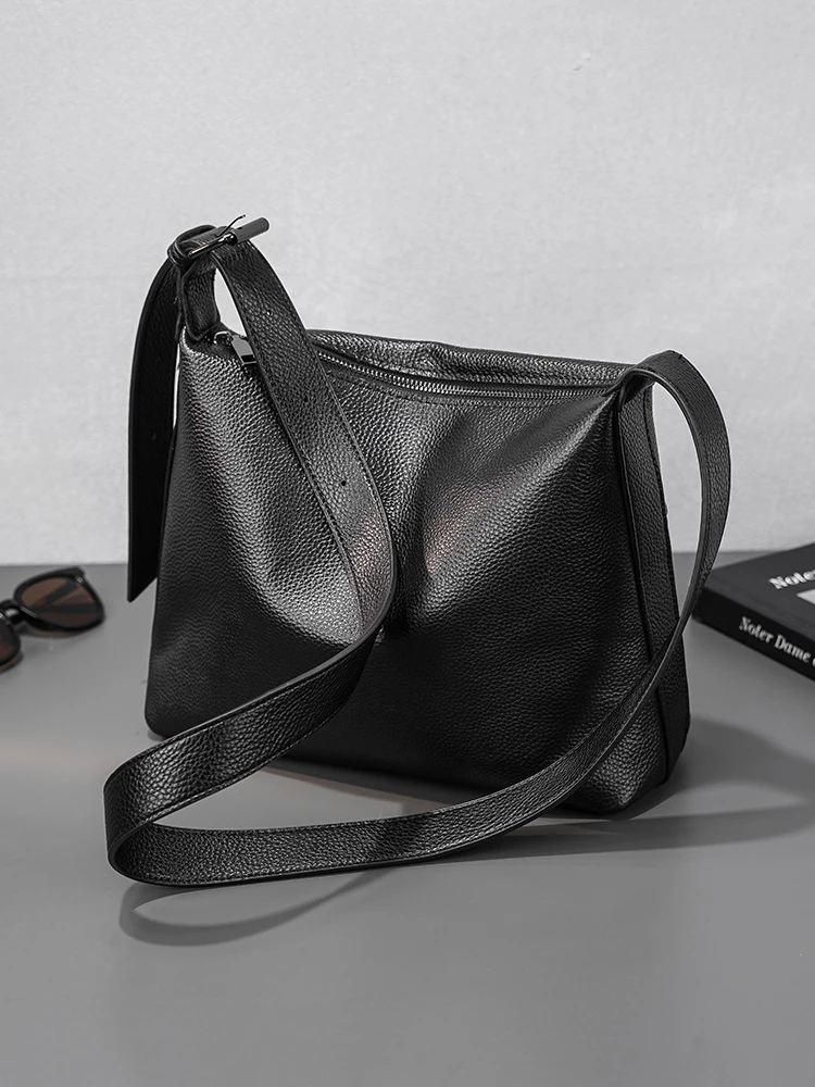 

Новинка 2024, мужская кожаная сумка через плечо, большая вместительная сумка для пригородных поездок, уличная повседневная сумка через плечо с застежкой-молнией