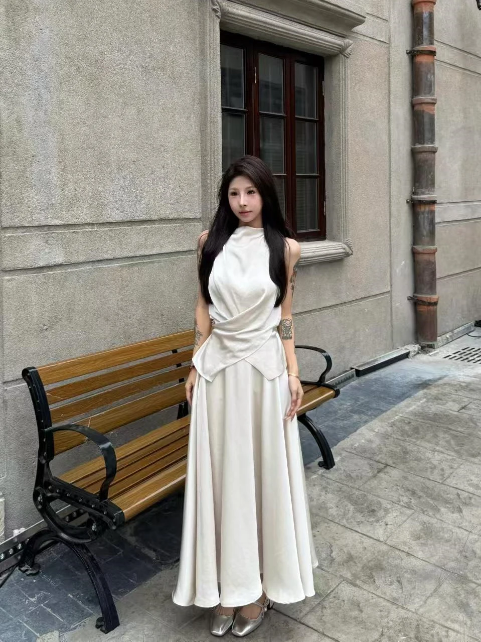 

Elegant High Waist Slim Fit Sleeveless Women's Set Summer Fashion Two-Piece Outfit with Vest And Skirt Polyester Fiber
