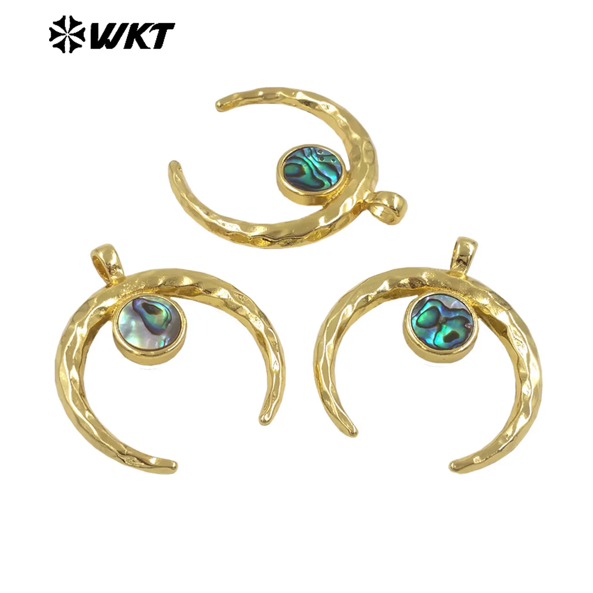 WT-JP372   2024 New Design 18K Gold Plated Crescent Shaped Abalone Pendant Exquisite Handcrafted Cost Effective Accessories