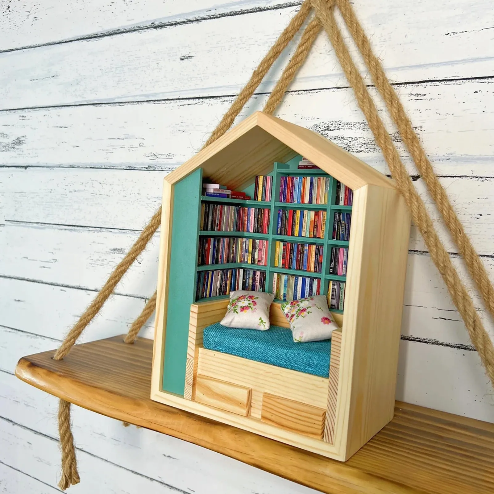 Miniature Bookshelf Ornament Beautiful Anxiety Relief Bookshelf Innovative Exquisite Handcrafted Decoration for Living Rooms