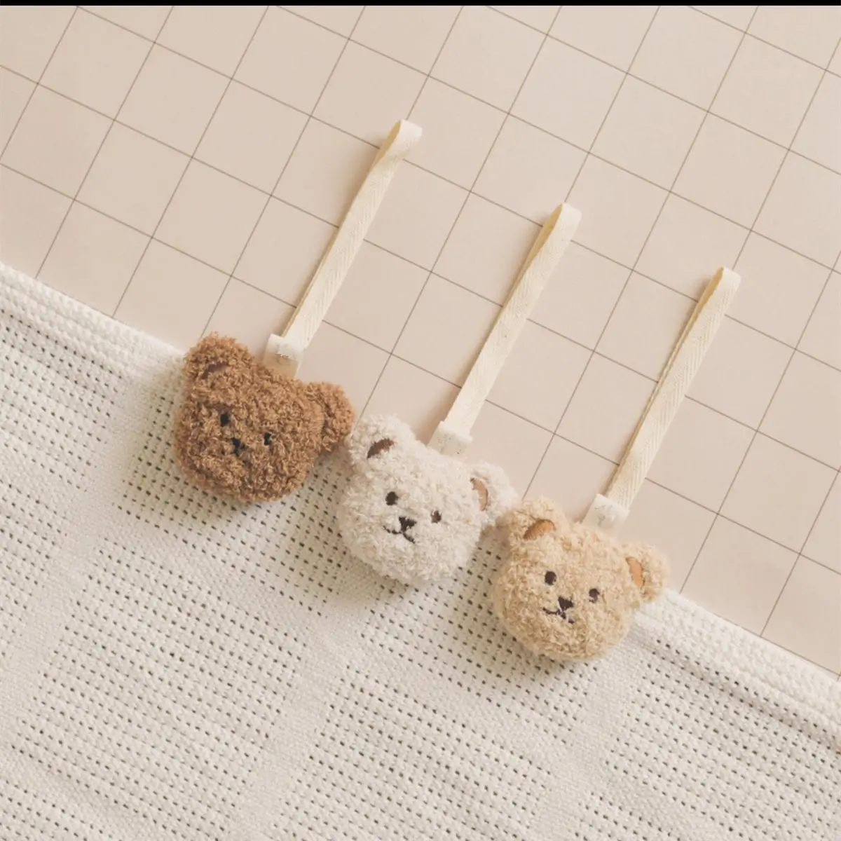Hot Sell Cute Plush Teddy Bear Moon Pacifier Chain Teddy Plush Baby Pacifier Comfort Pendant Baby Pacifier Clip Hanging Rope