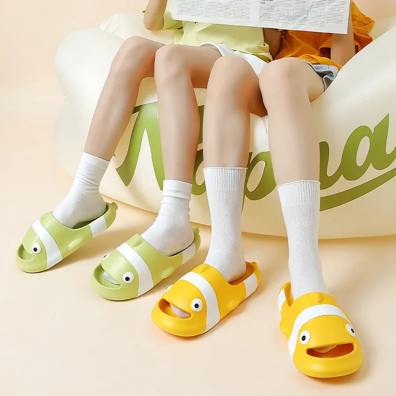 2023 New Summer Women Clownfish Slippers Men Indoor Slides Couples Cute Cartoon Sandals Kids Outdoor Beach Anti-skid Flip Flops