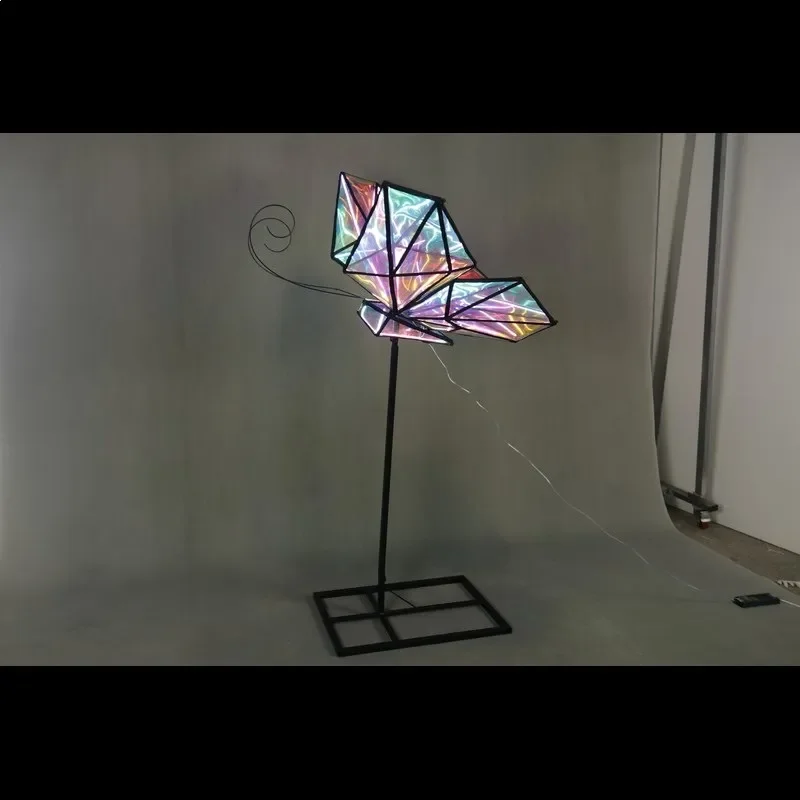 Elegant Wrought Iron Butterfly Floor Stand Reflective Wedding Decoration Props for Road Lead Ceremony Scene Atmosphere