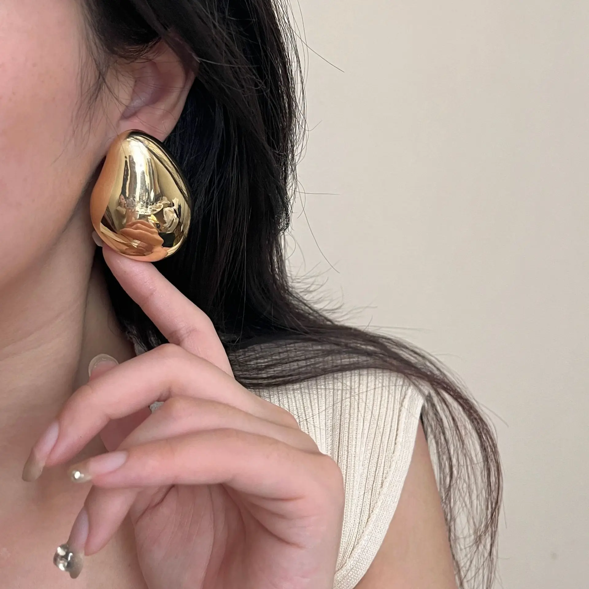 Europe and America New Trend Metal Glossy Large Earrings for Women Simple Temperament Unique Jewelry Gifts