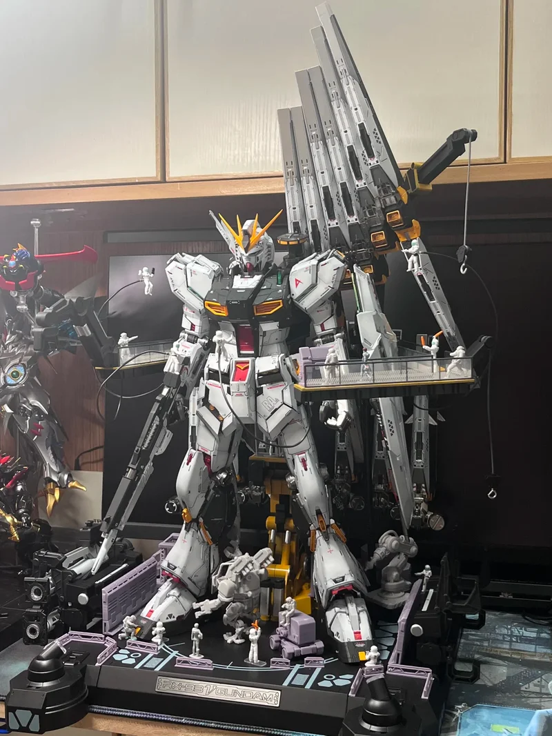 

Daban 1/60 PG RX-93 V Gundam Metal Structure Action Figure With Floating Cannon Assembly Collectible Model For Kids Collectors