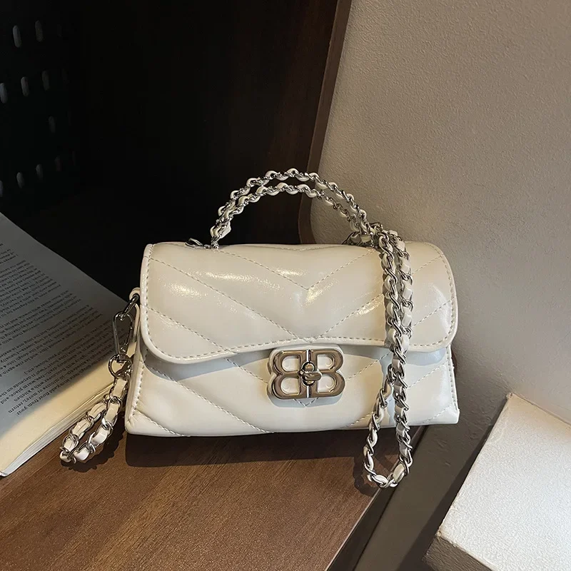 

New 2025! Women's Small Square Bag - Premium Rhombus Lock, Portable Chain Crossbody, Versatile for Daily Use