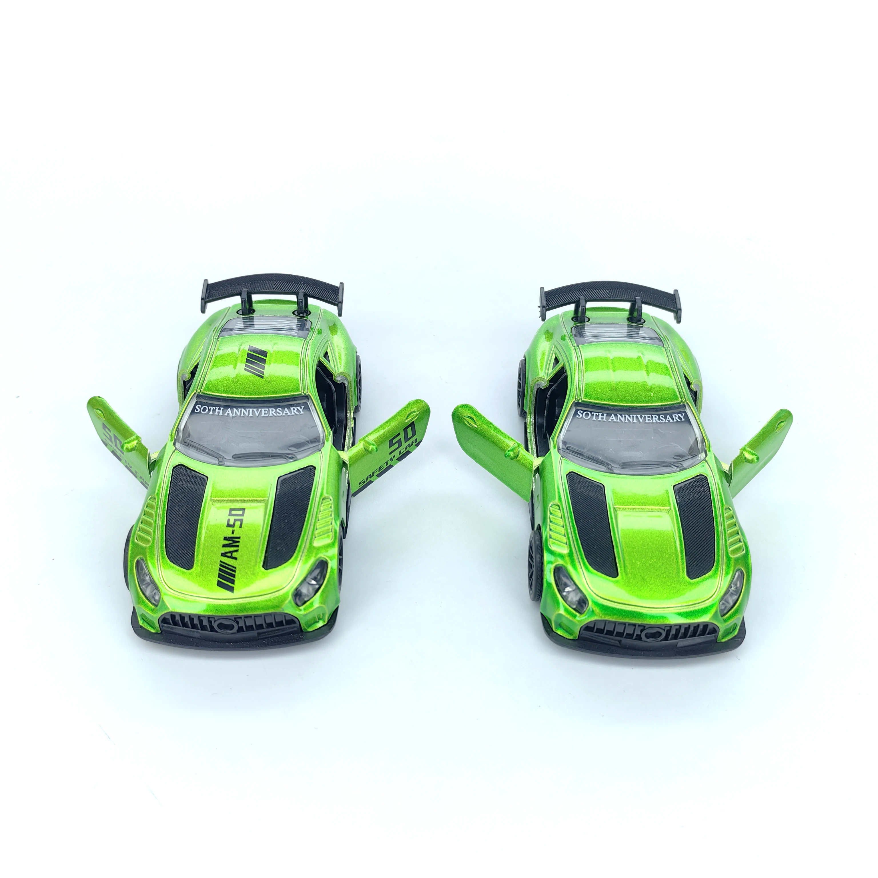 Carro de brinquedo pull-back de carro esportivo de liga infantil para meninos, com portas abertas, um carro esportivo simulado como presente para meninos