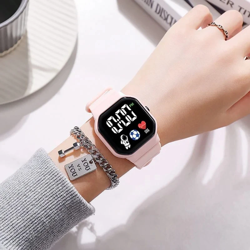 Sports Watch For Women And Men Electronic LED Digital Watch Fashion Casual Simple Silicone Female Watch Electronic Clock