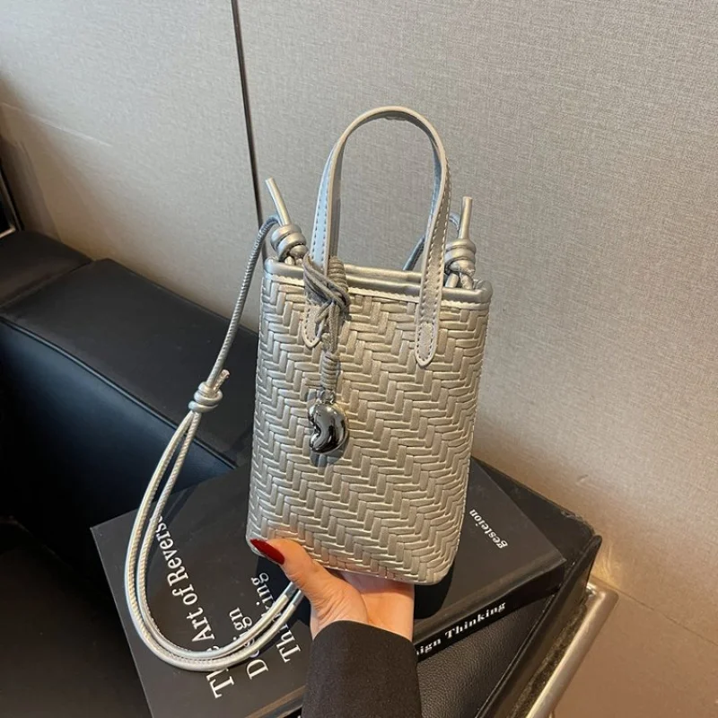

Famous Designer Leather Crossbody Bag For Women, Adjustable Strap, Elegant And Versatile Style