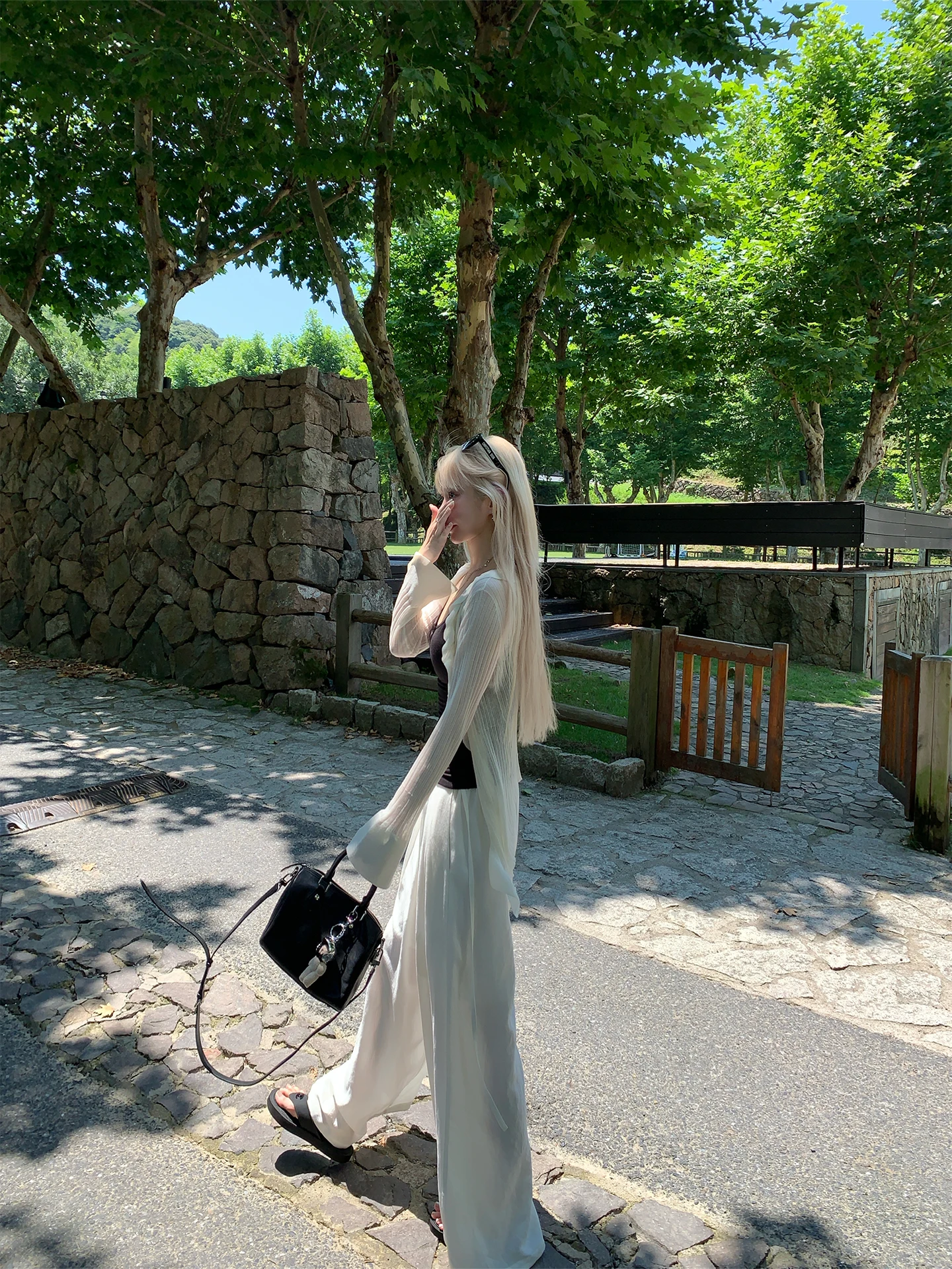 

Женская трикотажная кофта Tannin Red Rabbit Mountain Tea Fog 6 Needle, обработанная машинной строчкой, приталенного кроя, с защитой от солнца и эффектом кондиционирования воздуха