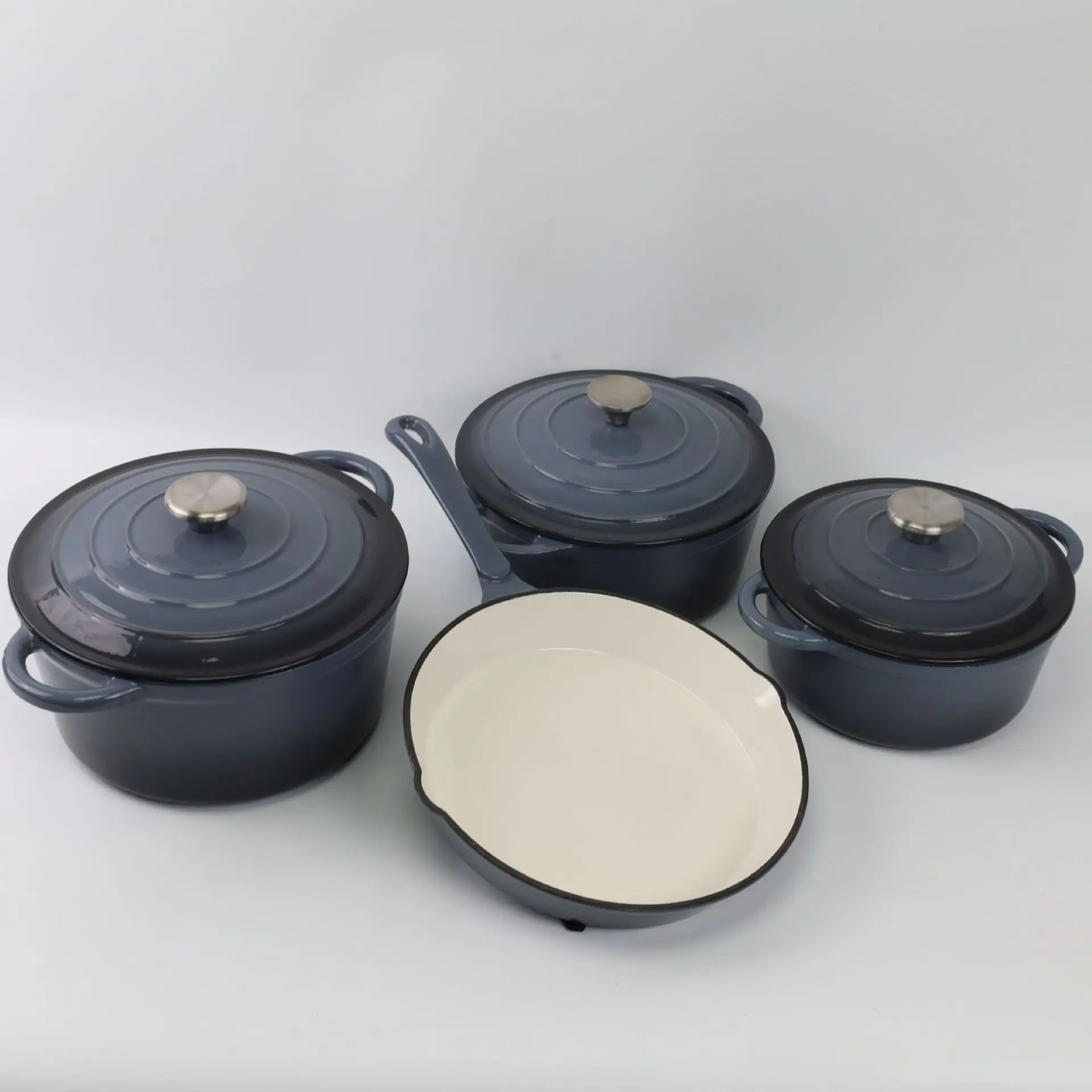 Classic color enamel pot 4-piece set does not pick the stove universal
