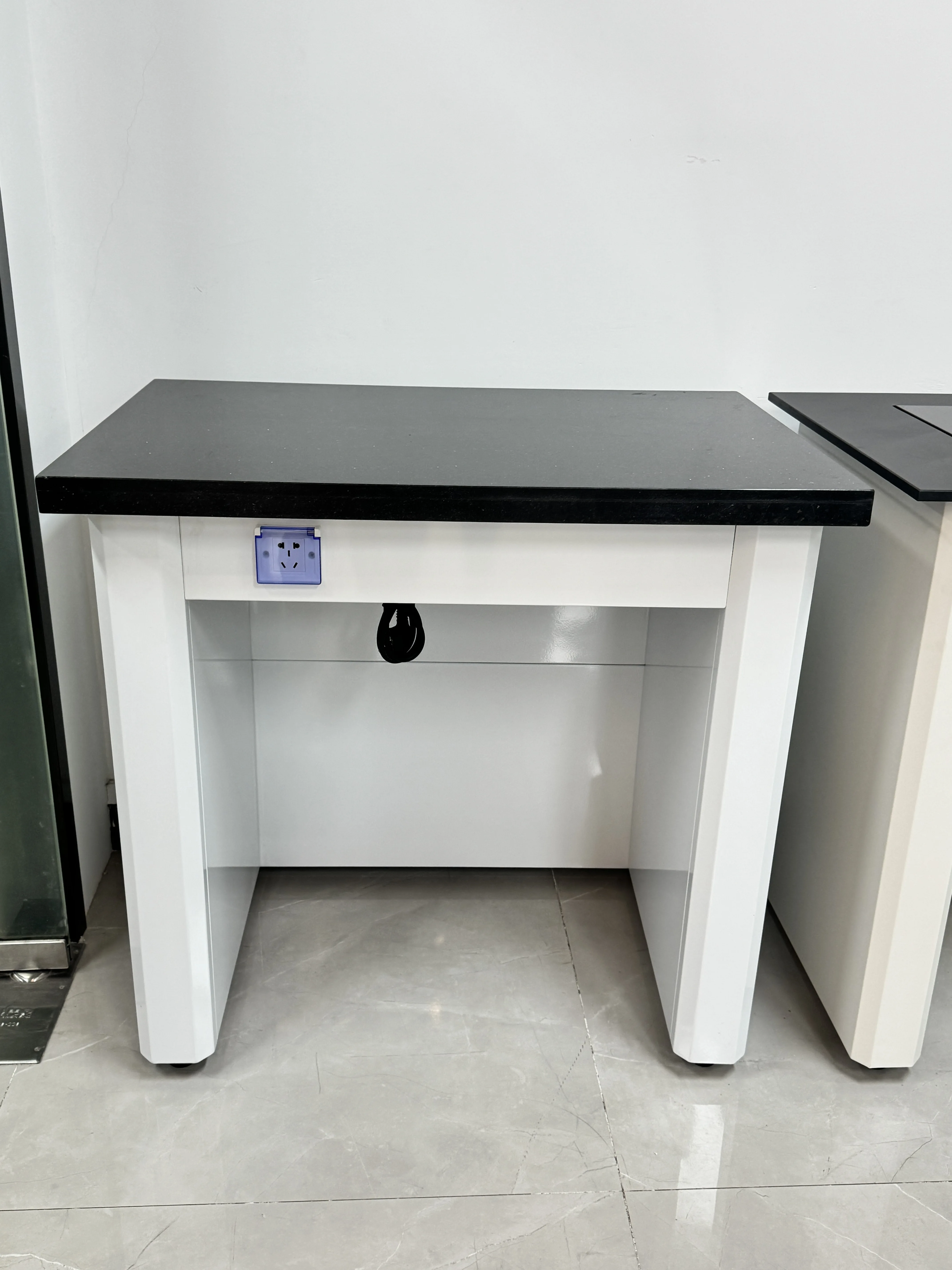 Chemical Lab Furniture Anti-vibration Table Granite/Marble Worktop in Biomedicine Lab