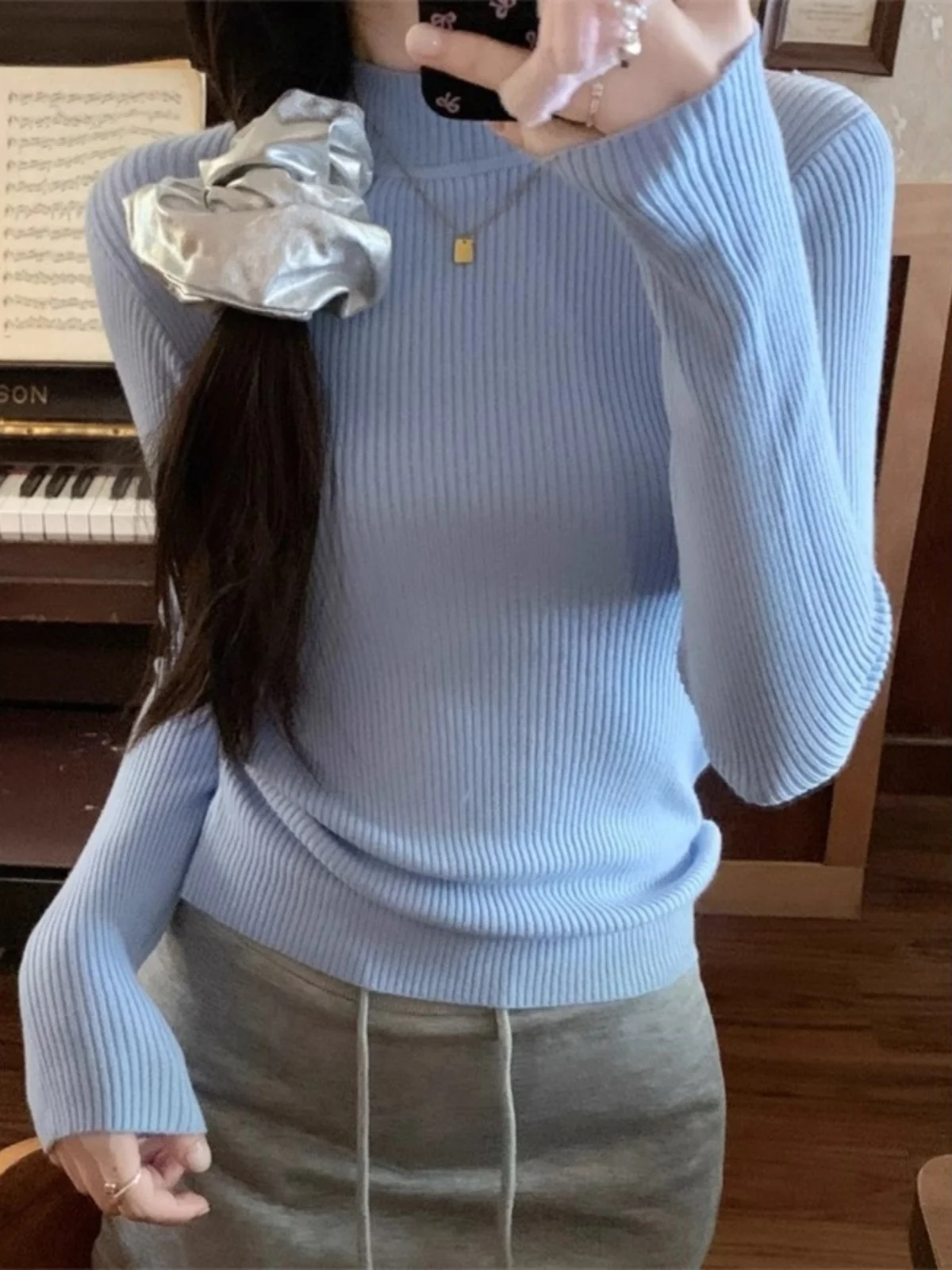 

Women's Slim Fit Half High Neck Knitwear Early Autumn 2026 New Style Base Layer Shirt Inner Wear Overhead Top Commute Style