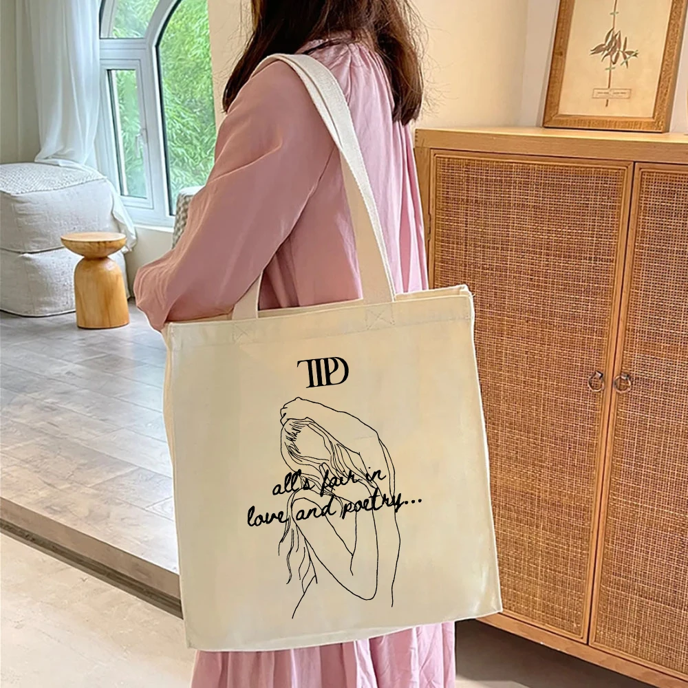 Sembra adorabile Swiftie ispirato Merch Eras Tour Print borsa da donna The tortored Poet Canvas Tote Bags Book Lover grande capacità