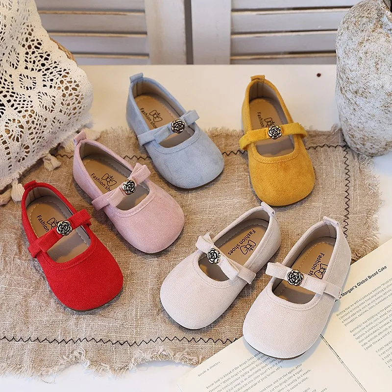 

Детская повседневная обувь из искусственной кожи, однотонные весенние туфли с бантом и низким вырезом для девочек, противоскользящие дышащие бежевые желтые туфли, размеры 21-30