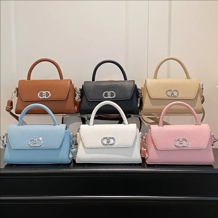 

2026 New High-End Women's Handbag - Fashionable Versatile Commuter Bag, Niche Simple Shoulder Crossbody