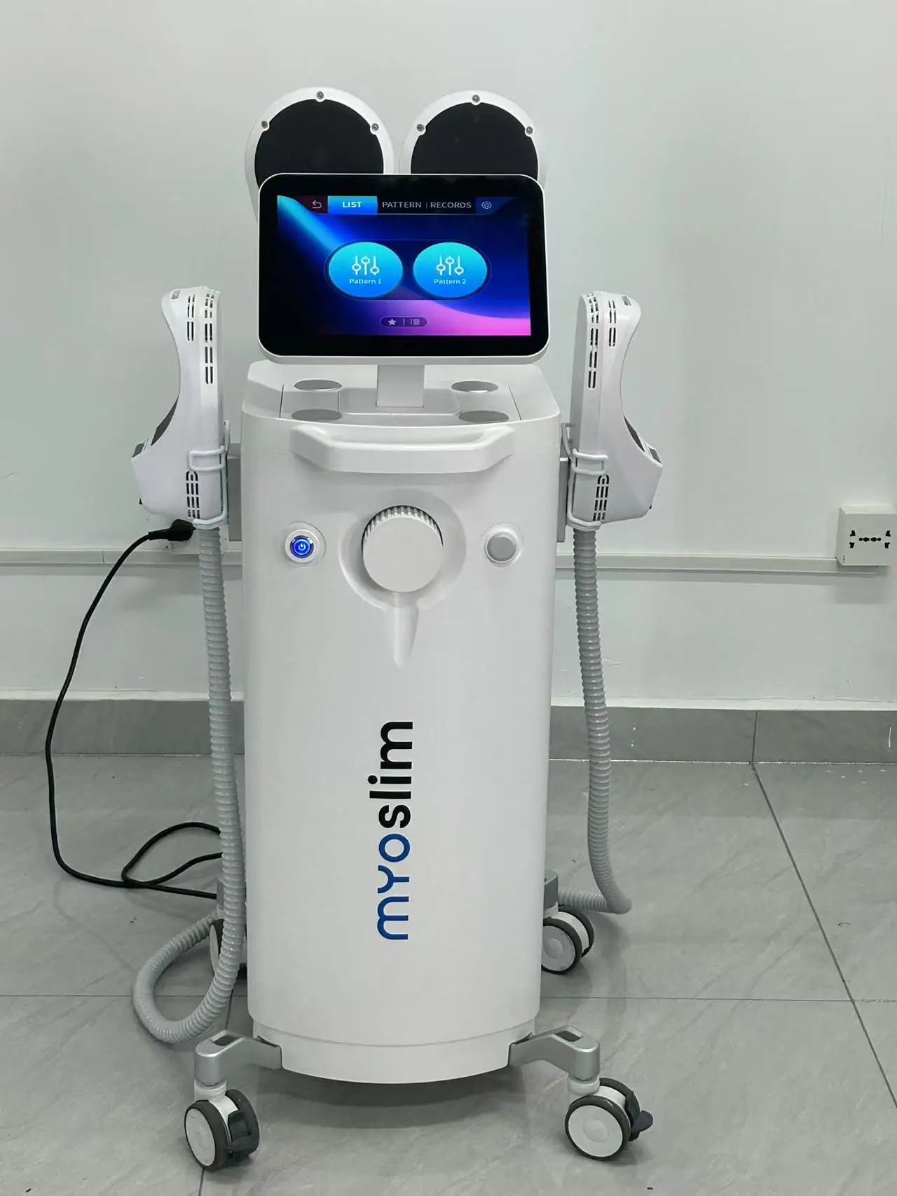 

2025 New 3 in 1 Oxygenation Facial Skin Care Device for Anti Aging Deep Moisturizing Tightening and Rejuvenation