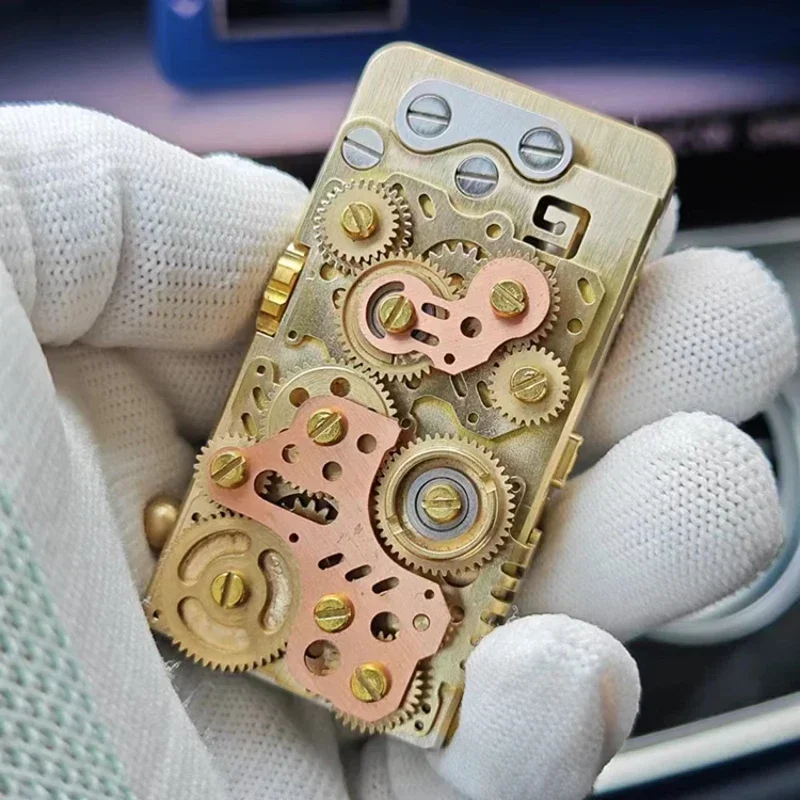 

New Gear-linked Ejection Lighter Retro Old-fashioned Dragon Tongue Personalized War Armor Punk Brass Kerosen Lighter